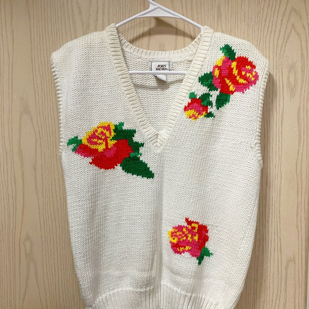 Vintage John Ray Size M Women’s White Floral Vest  made in Korea